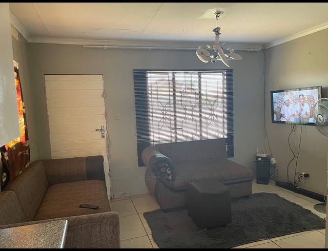 2 BEDROOM FREESTANDING FOR SALE IN GA-RANKUWA UNIT 9